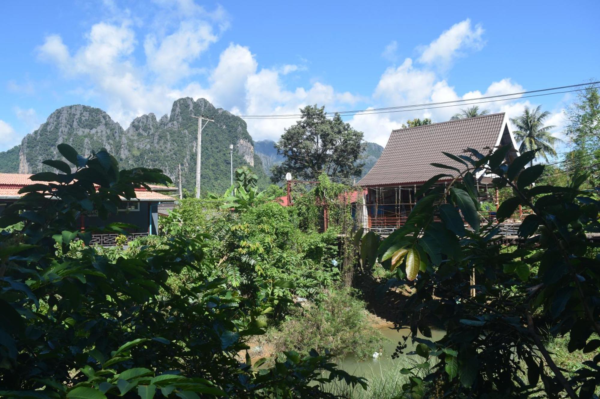 Namsong Bridge Bungalows Vang Vieng Exterior photo
